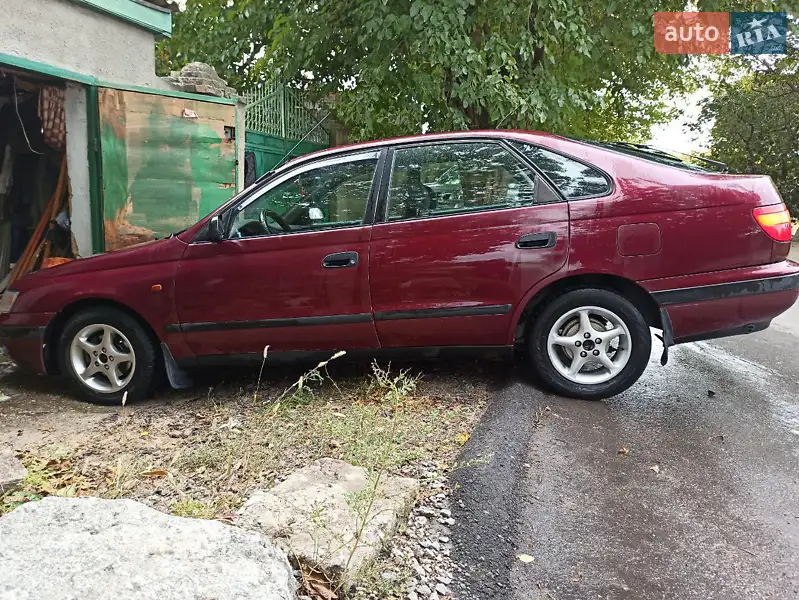 Toyota Carina E