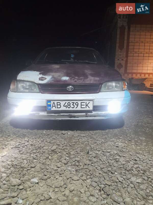 Седан Toyota Carina E 1995 в Теплике
