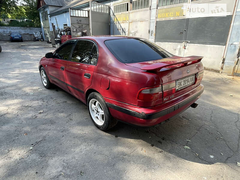 Седан Toyota Carina E 1995 в Рівному