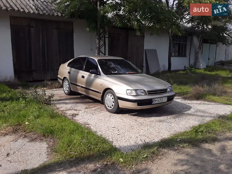 Toyota Carina E