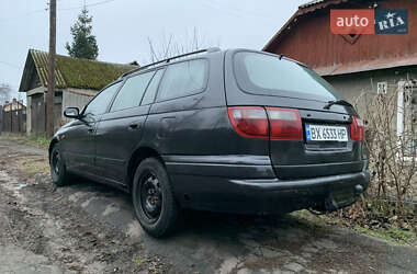 Седан Toyota Carina E 1996 в Рівному