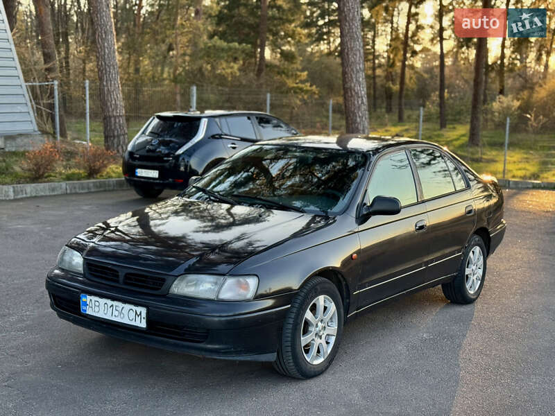 Седан Toyota Carina E 1995 в 