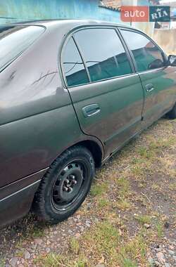 Седан Toyota Carina E 1993 в 