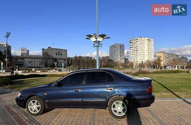 Седан Toyota Carina E 1992 в Южному