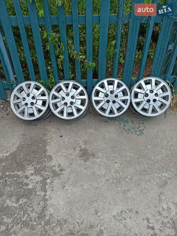 Лифтбек Toyota Carina E 1994 в Великодолинском