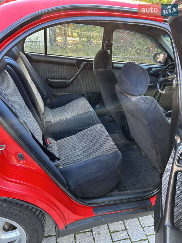Седан Toyota Carina E 1994 в Одессе