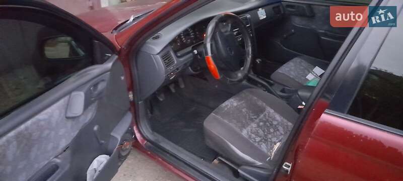 Седан Toyota Carina E 1997 в Одессе