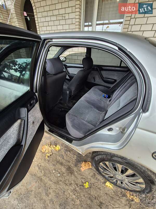 Седан Toyota Carina E 1997 в Подольске