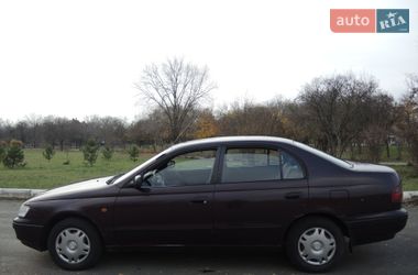 Седан Toyota Carina E 1994 в Измаиле
