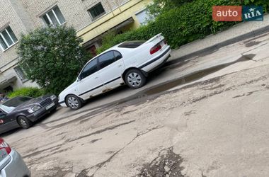 Седан Toyota Carina E 1995 в Львові
