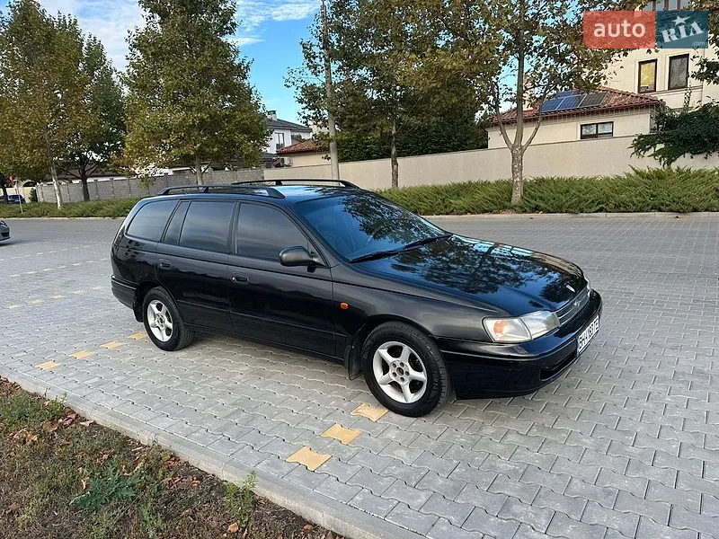 Toyota Carina E