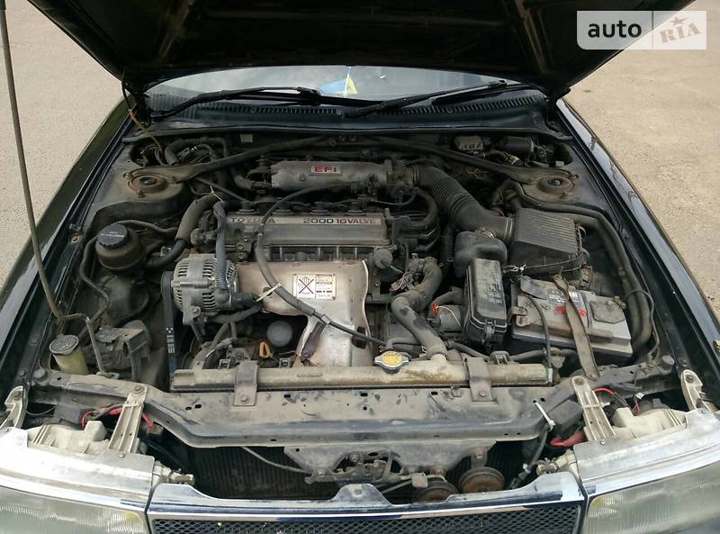 Седан Toyota Carina 1990 в Одессе