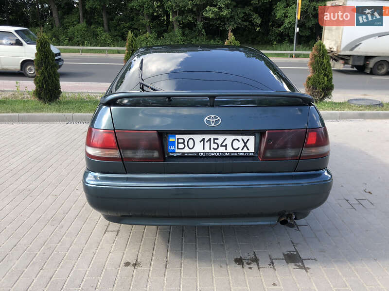 Хетчбек Toyota Carina 1994 в Тернополі