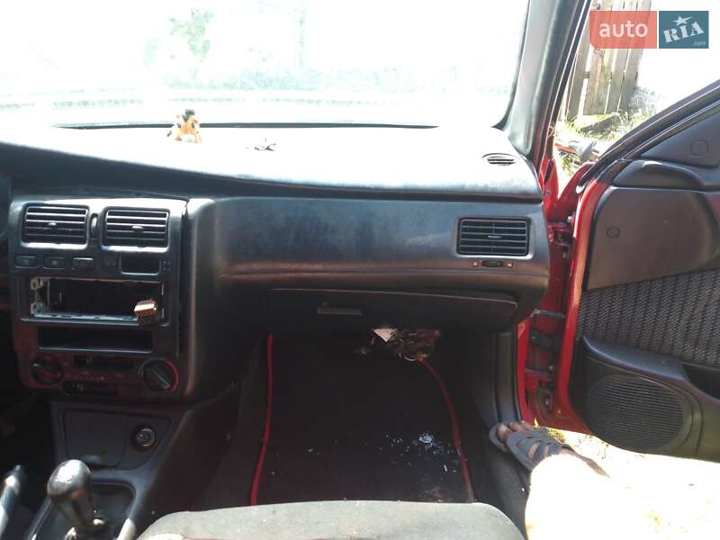 Седан Toyota Carina 1993 в Бородянке