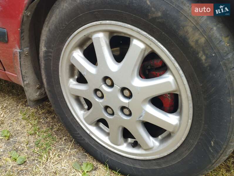 Седан Toyota Carina 1993 в Бородянке