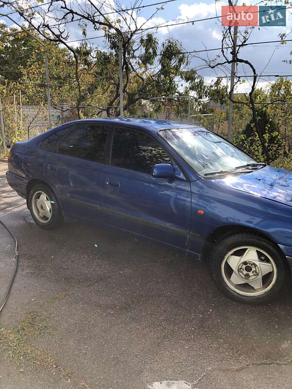 Седан Toyota Carina 1997 в Одессе
