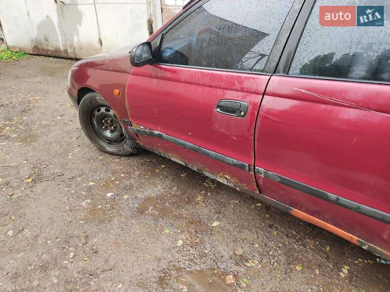 Седан Toyota Carina 1995 в Харькове