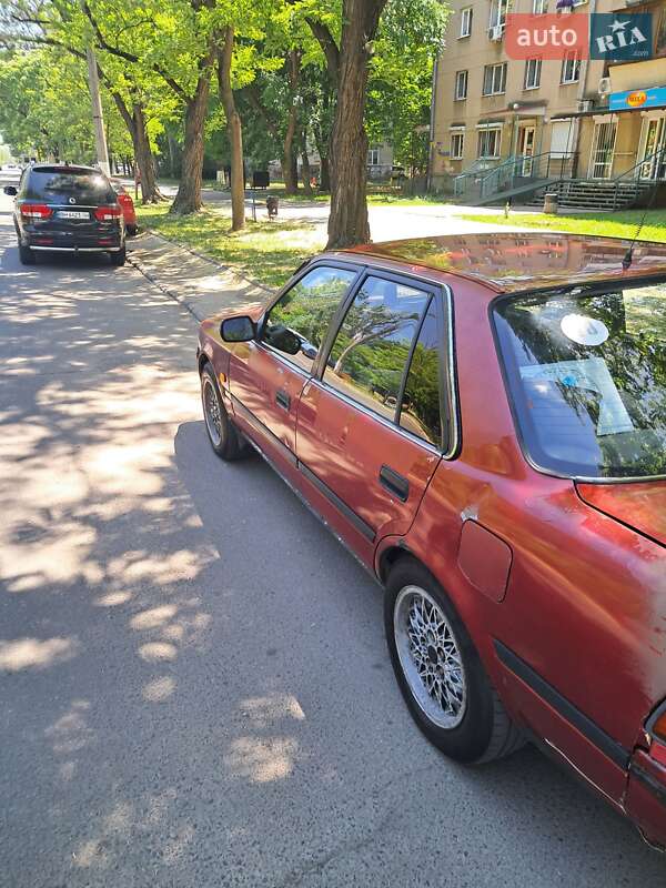 Седан Toyota Carina 1990 в Одессе