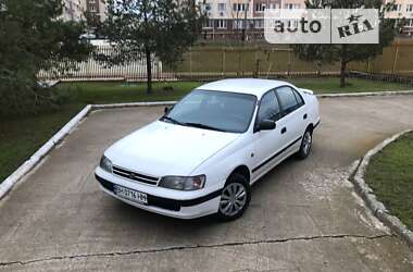 Седан Toyota Carina 1994 в Южном