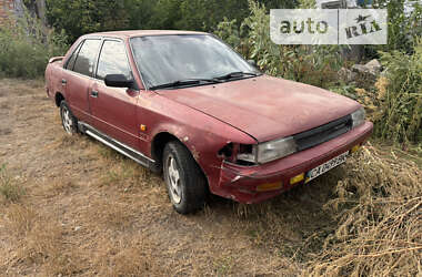 Седан Toyota Carina 1988 в Черкассах