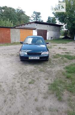 Седан Toyota Carina 1995 в Сарнах