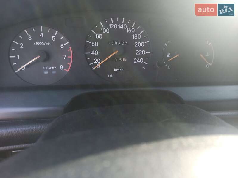 Седан Toyota Carina 1994 в 