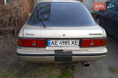 Седан Toyota Carina 1989 в 