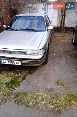 Седан Toyota Carina 1989 в 