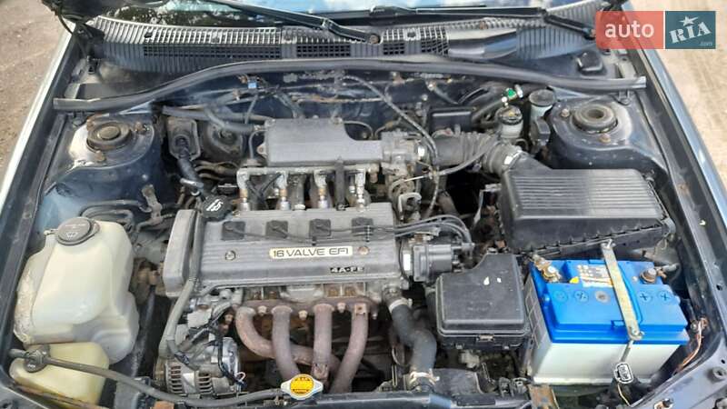 Седан Toyota Carina 1995 в Харькове