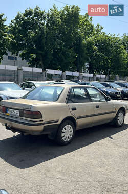 Седан Toyota Carina 1988 в 