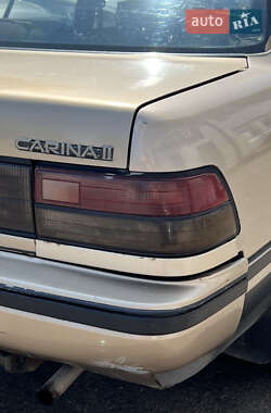 Седан Toyota Carina 1988 в 