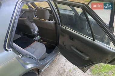 Седан Toyota Carina 1989 в 