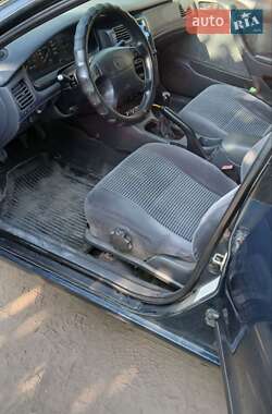 Седан Toyota Carina 1995 в Одессе