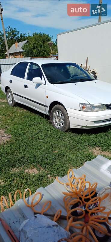 Седан Toyota Carina 1993 в 