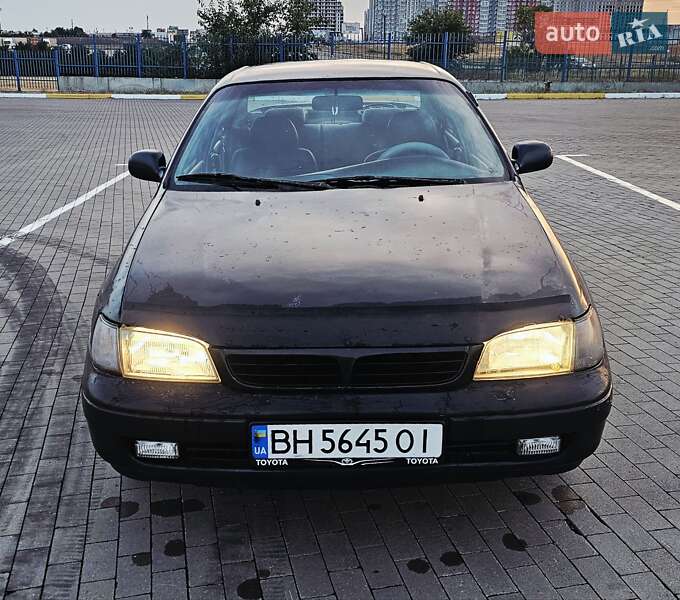 Седан Toyota Carina 1992 в Авангарде