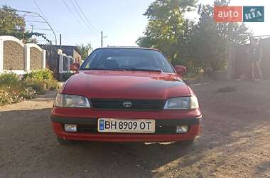 Седан Toyota Carina 1995 в Белгороде-Днестровском