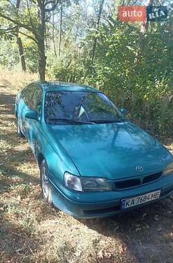 Седан Toyota Carina 1998 в Киеве