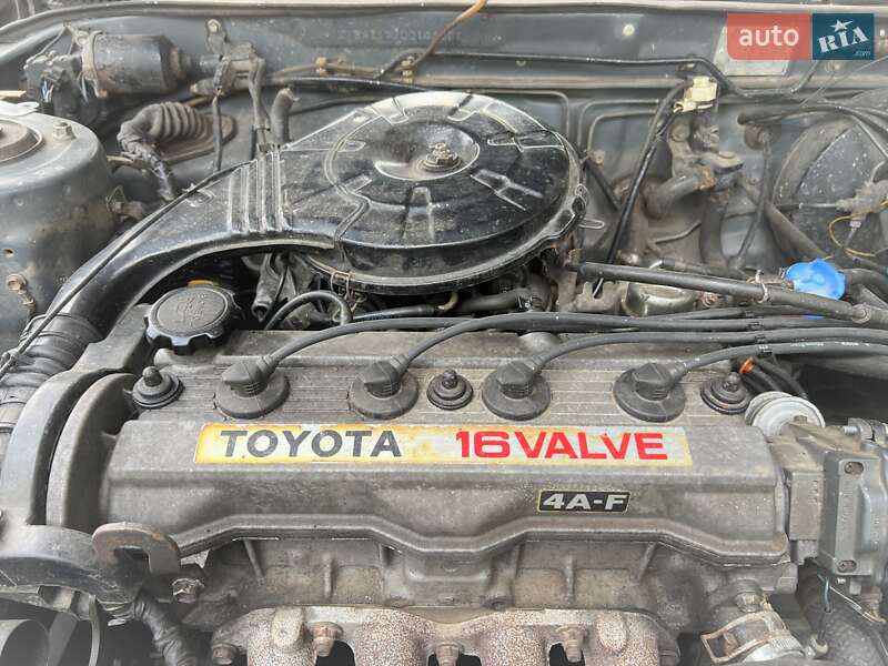 Седан Toyota Carina 1990 в Харкові