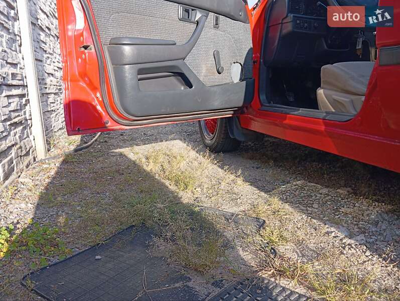 Универсал Toyota Carina 1988 в Сумах