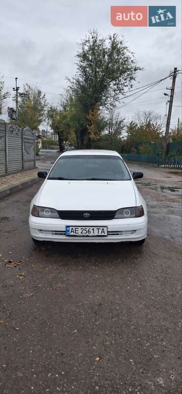 Седан Toyota Carina 1992 в Кривом Роге фото Седан Toyota Carina 1992 в Кривом Роге