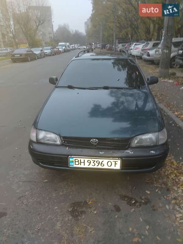 Седан Toyota Carina 1994 в Одессе