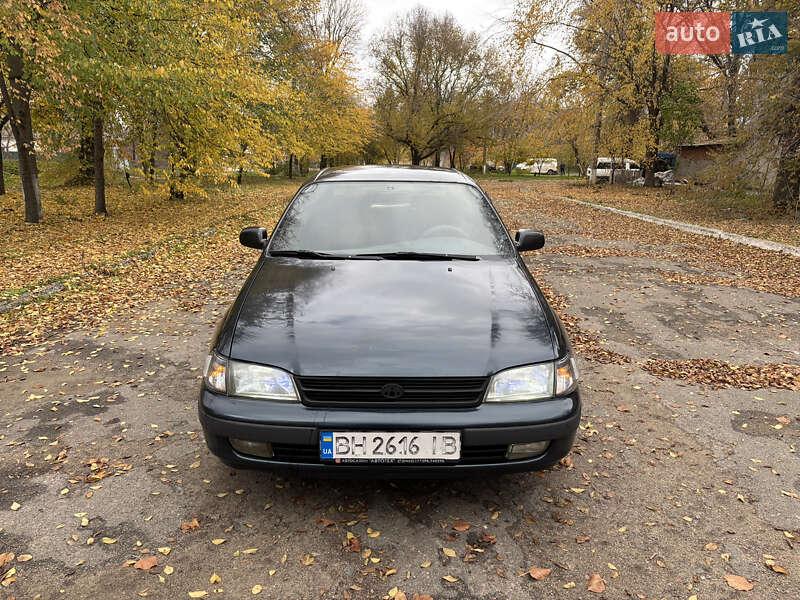 Toyota Carina 1995