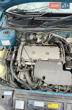 Седан Toyota Cavalier 1999 в 