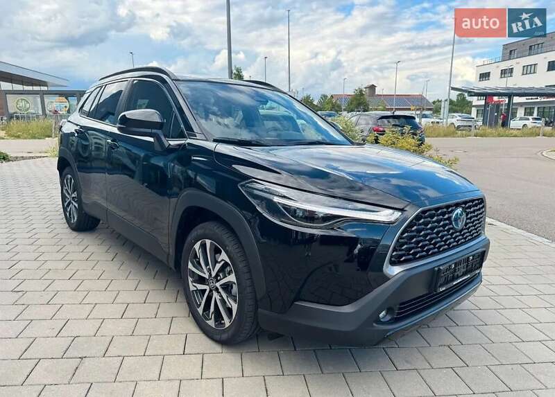 Внедорожник / Кроссовер Toyota Corolla Cross 2024 в Киеве