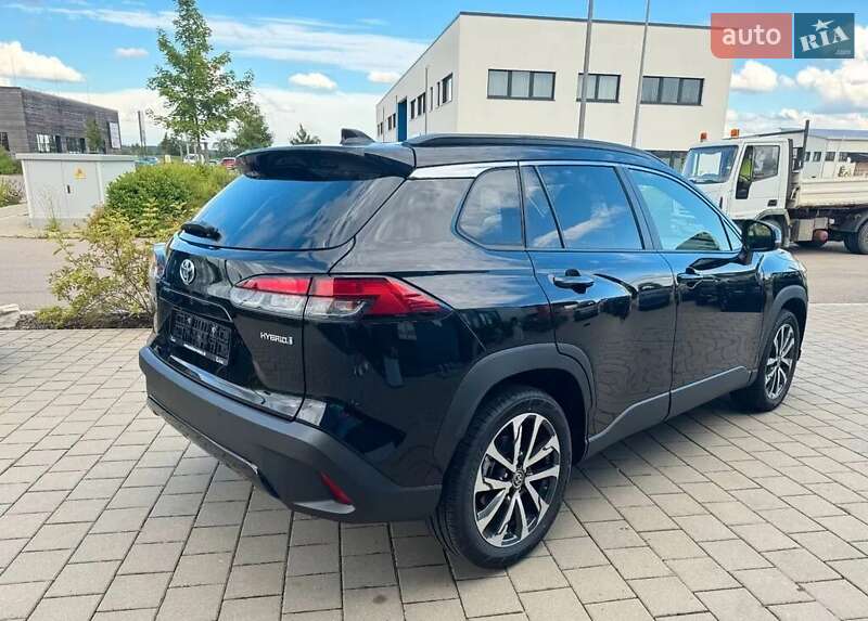 Внедорожник / Кроссовер Toyota Corolla Cross 2024 в Киеве