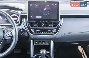 Позашляховик / Кросовер Toyota Corolla Cross 2024 в 