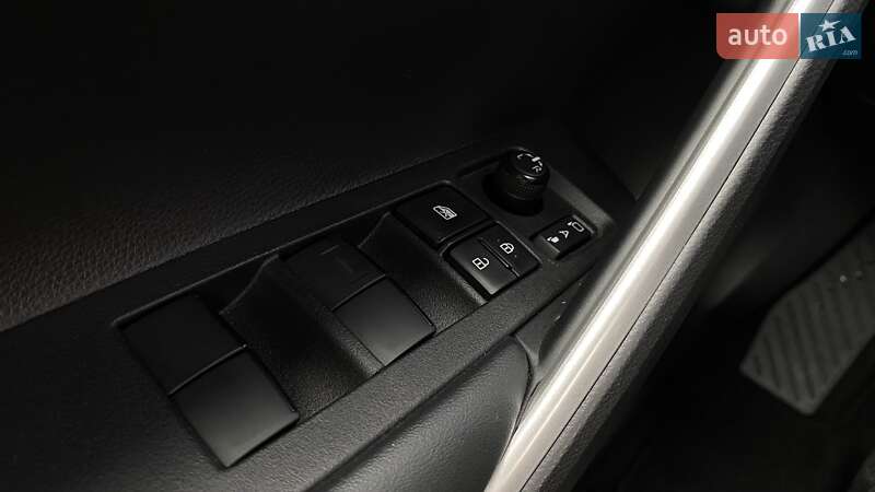 Позашляховик / Кросовер Toyota Corolla Cross 2024 в Одесі