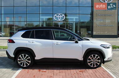 Внедорожник / Кроссовер Toyota Corolla Cross 2024 в 