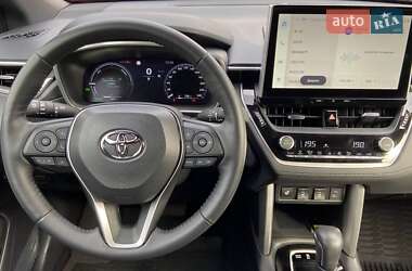 Позашляховик / Кросовер Toyota Corolla Cross 2024 в 