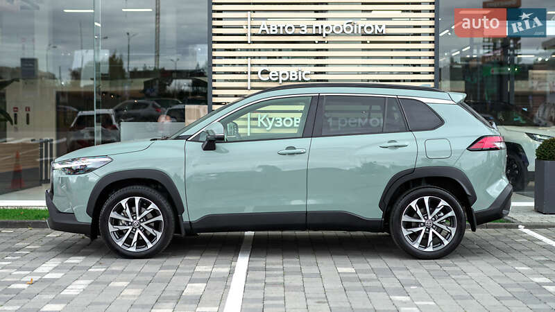 Позашляховик / Кросовер Toyota Corolla Cross 2024 в Львові